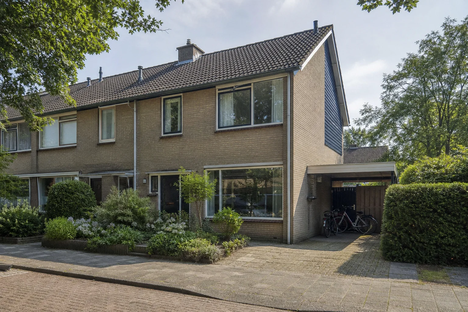Typische grondgebonden woningen in Achtse Barrier–Spaaihoef